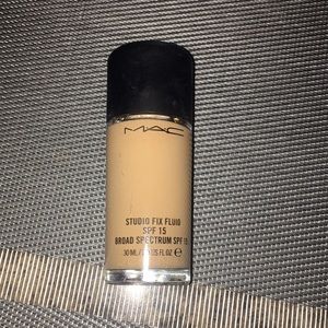 MAC Stuido Fix Fluid